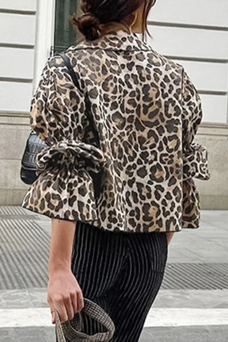 Britta | Casual street blouses with leopard print and lace-up and turn-down collar - Image 4
