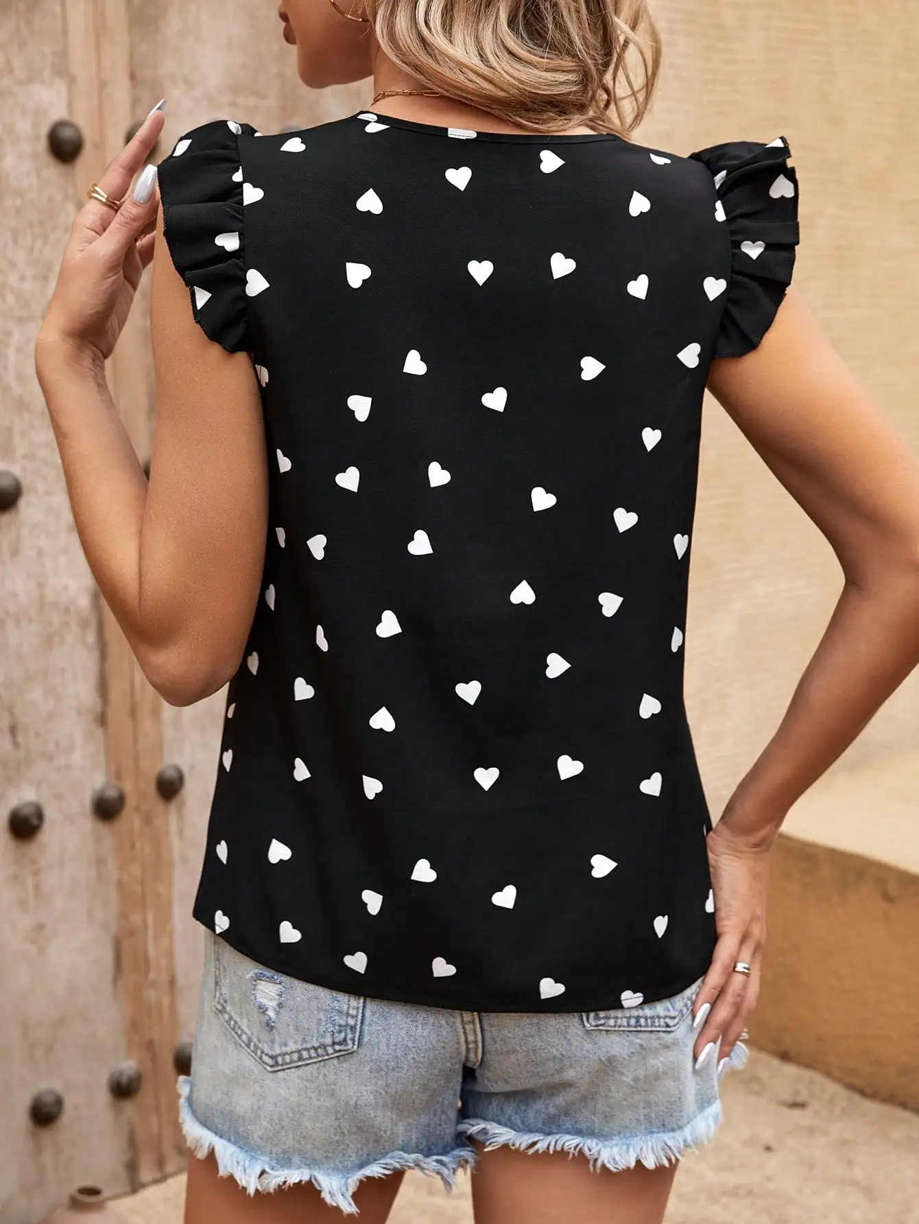 Brummer® | Embroidered Heart Shaped Blouse - Image 2