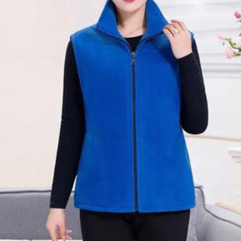 Camille | Modern and fashionable winter clothing item. - Image 14