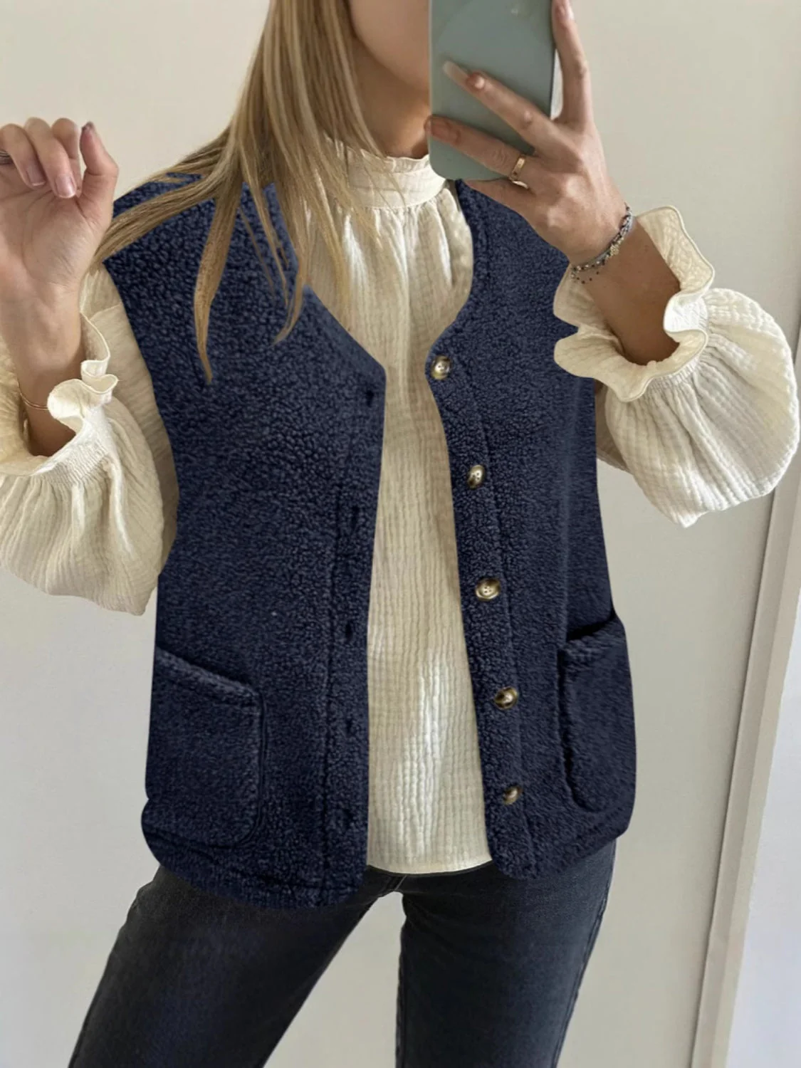 Caridad | Buttoned vest coat with pockets - Image 6
