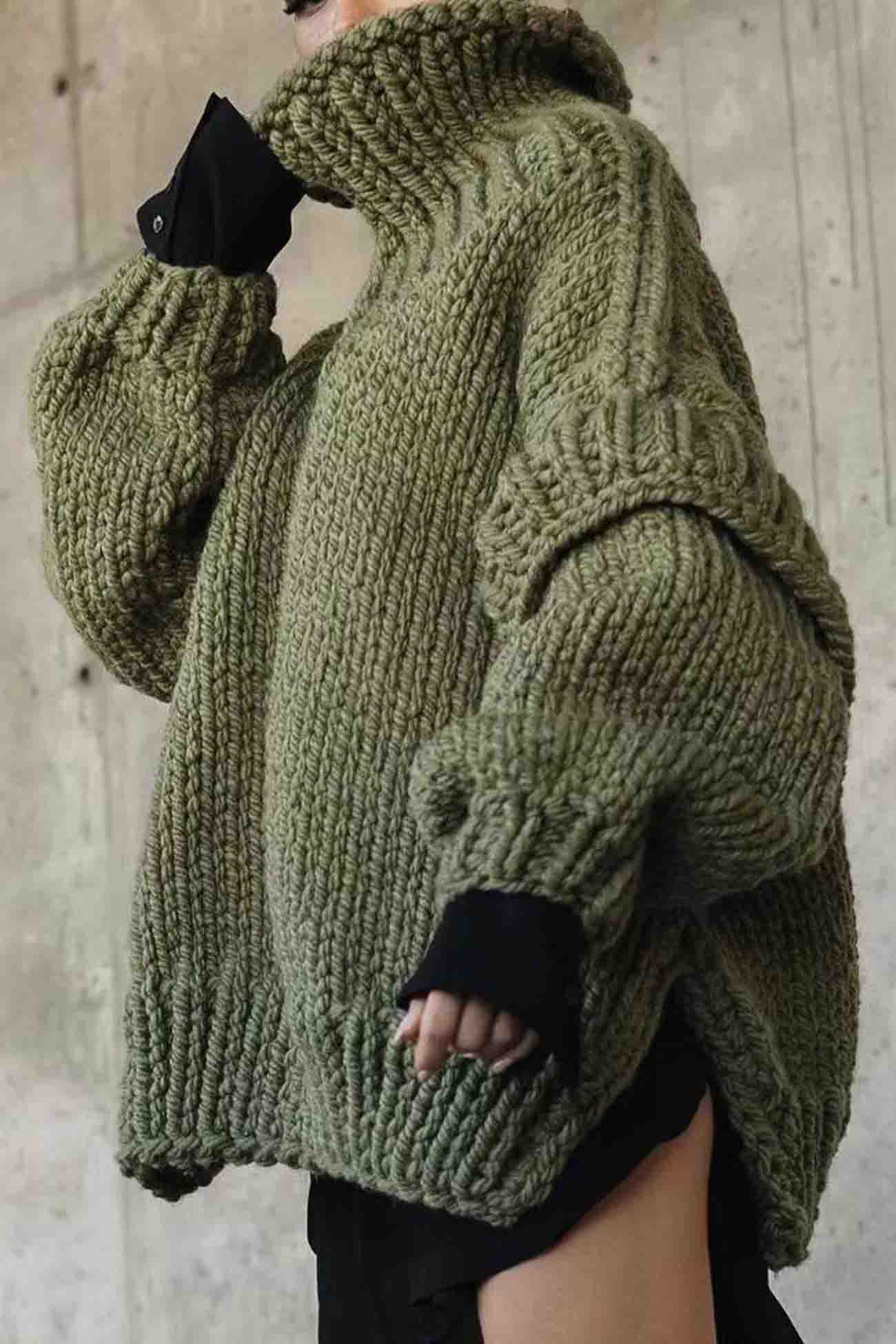 Carina | Solid color sweater with long sleeves and a cowl neckline - Image 13