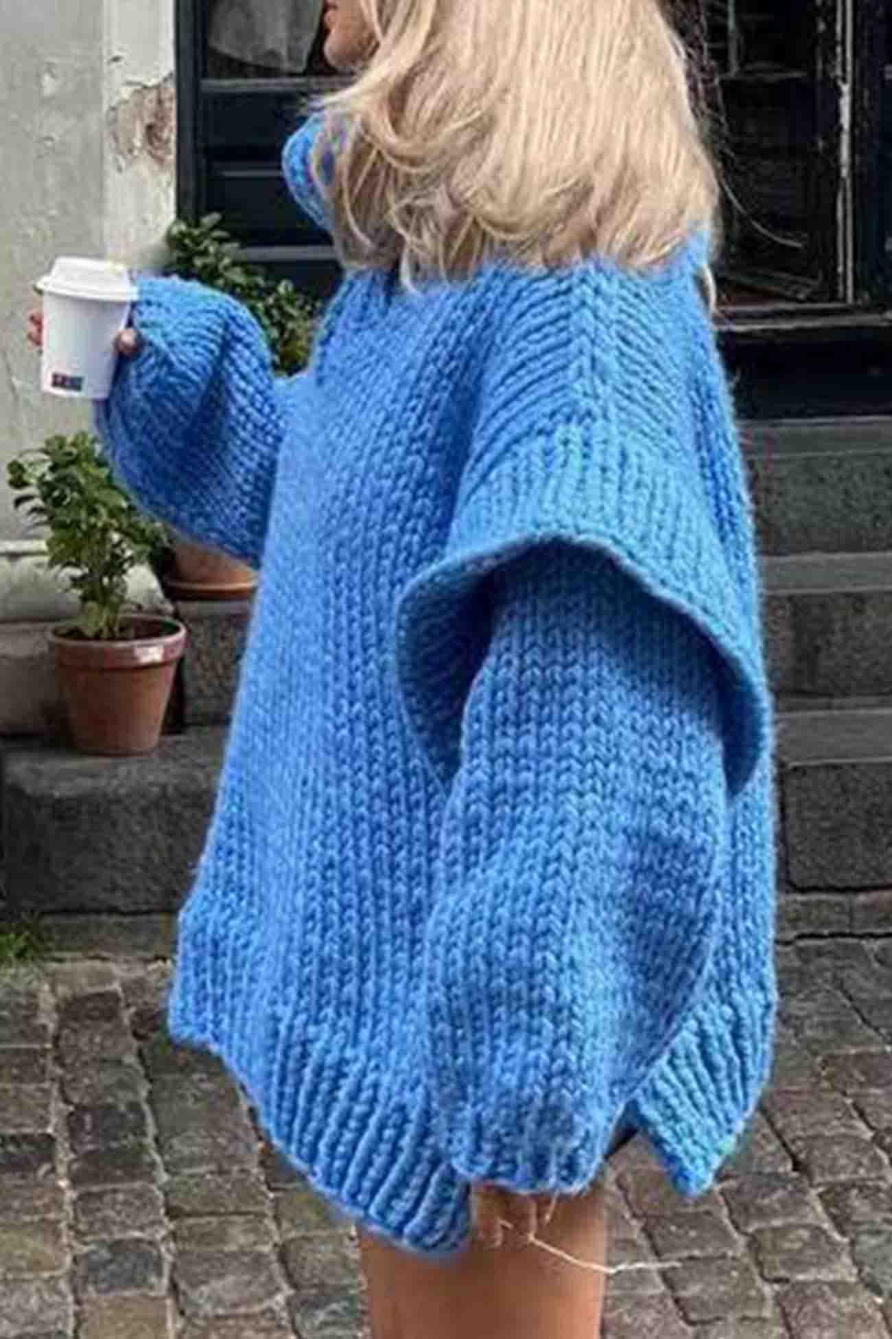 Carina | Solid color sweater with long sleeves and a cowl neckline - Image 3
