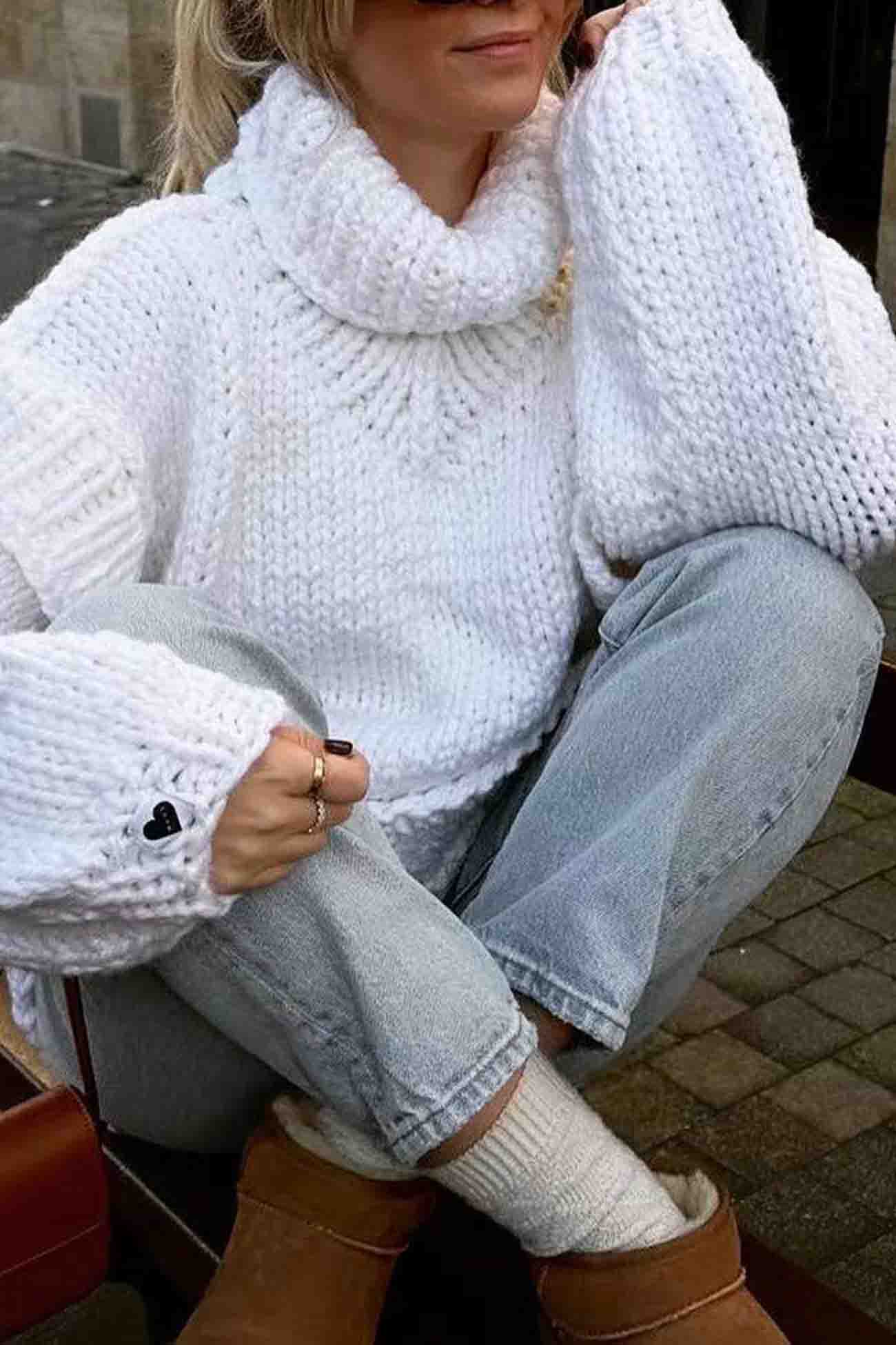 Carina | Solid color sweater with long sleeves and a cowl neckline - Image 5