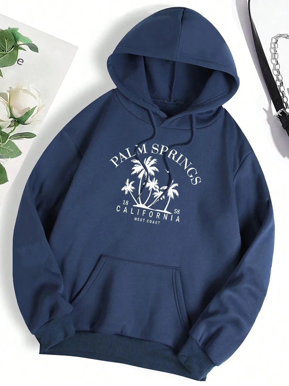 Carla | Oversized hooded sweatshirt with smile print - Image 11