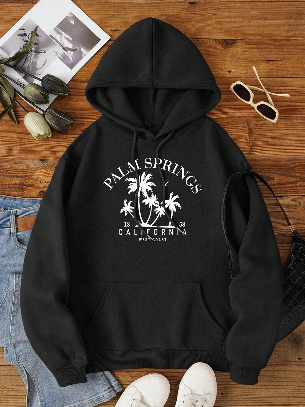 Carla | Oversized hooded sweatshirt with smile print - Image 2