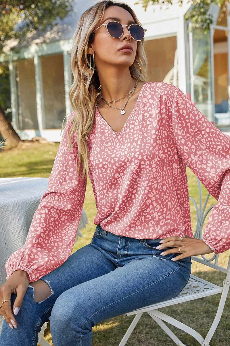 Carmen | Floral print shirt with gathered cuffs - Image 2
