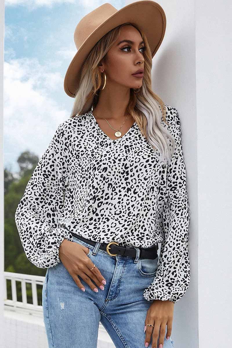 Carmen | Floral print shirt with gathered cuffs - Image 4