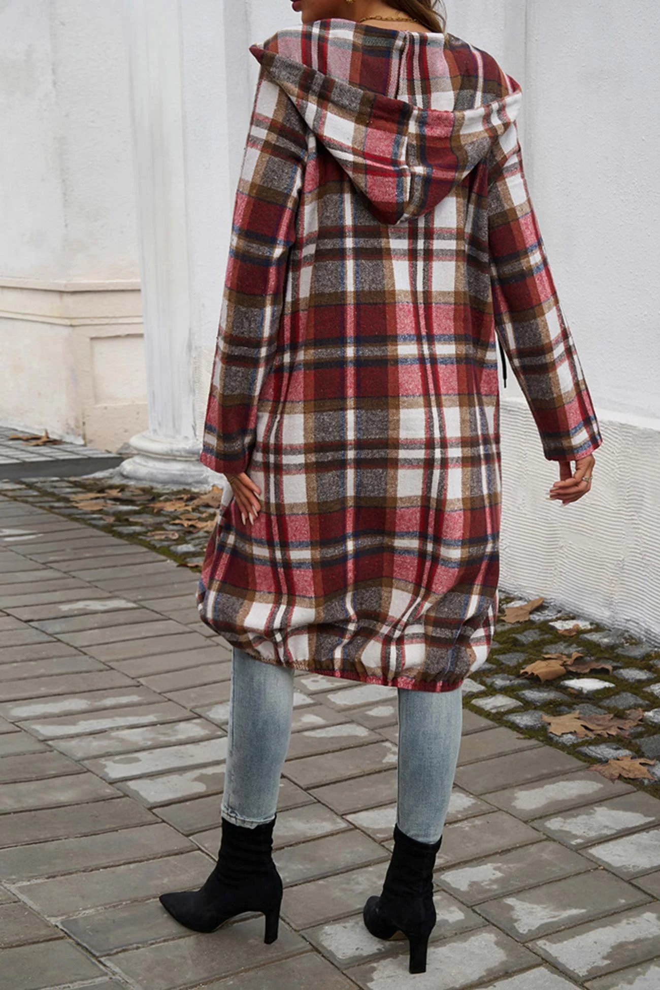 Carmen | Mid-length hoodie with contrast check pattern and zip fastening - Image 12