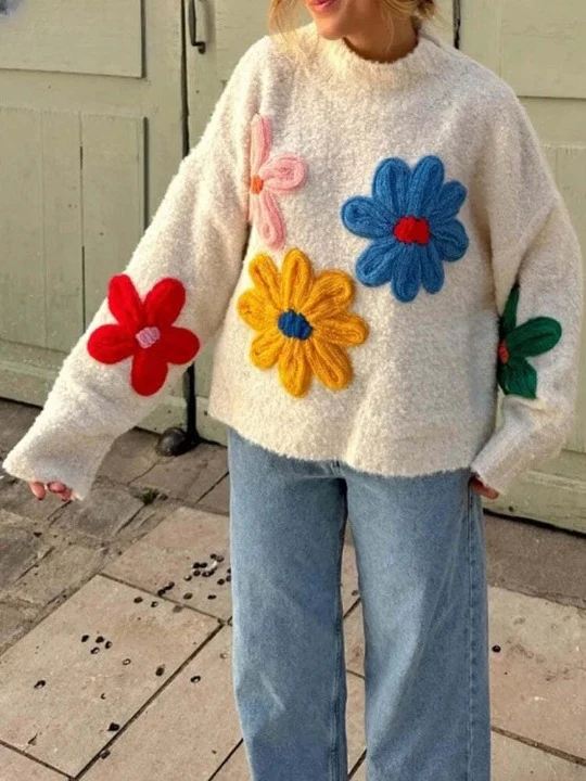 Carmen | Women's knitted sweater with floral embellishments - Image 2