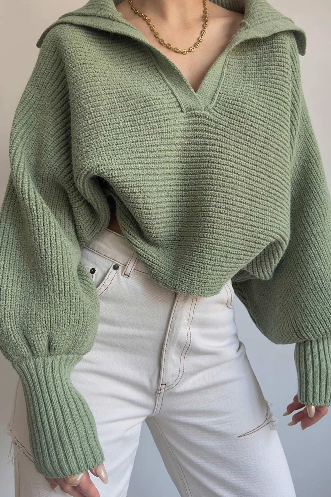 Carolina | V-neck lapel sweater with puff sleeves - Image 15