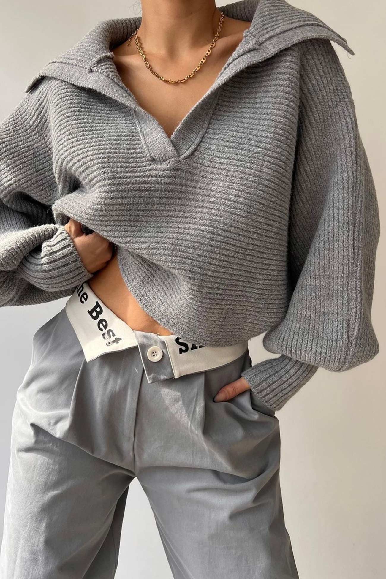 Carolina | V-neck lapel sweater with puff sleeves - Image 9
