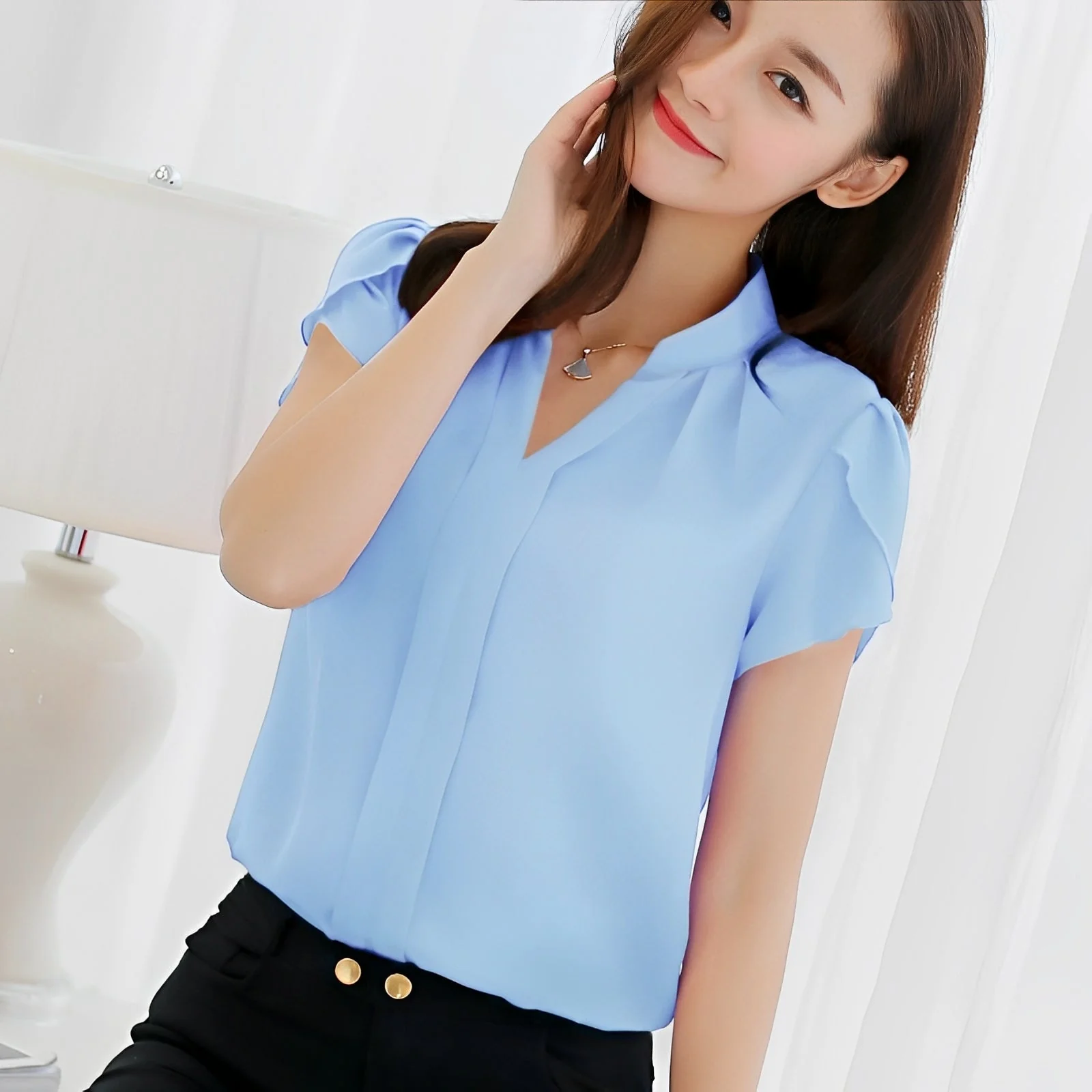 Catalina® | A Fashionable Blouse - Image 2