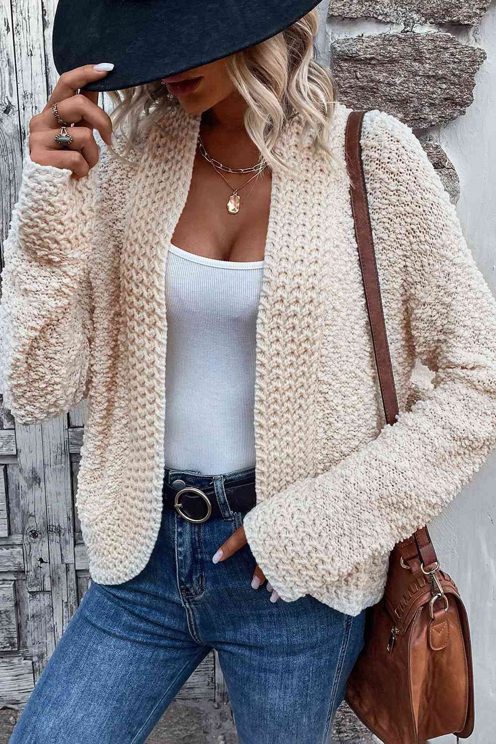 Catalina | Fashionable and minimalist winter cardigan - Image 3