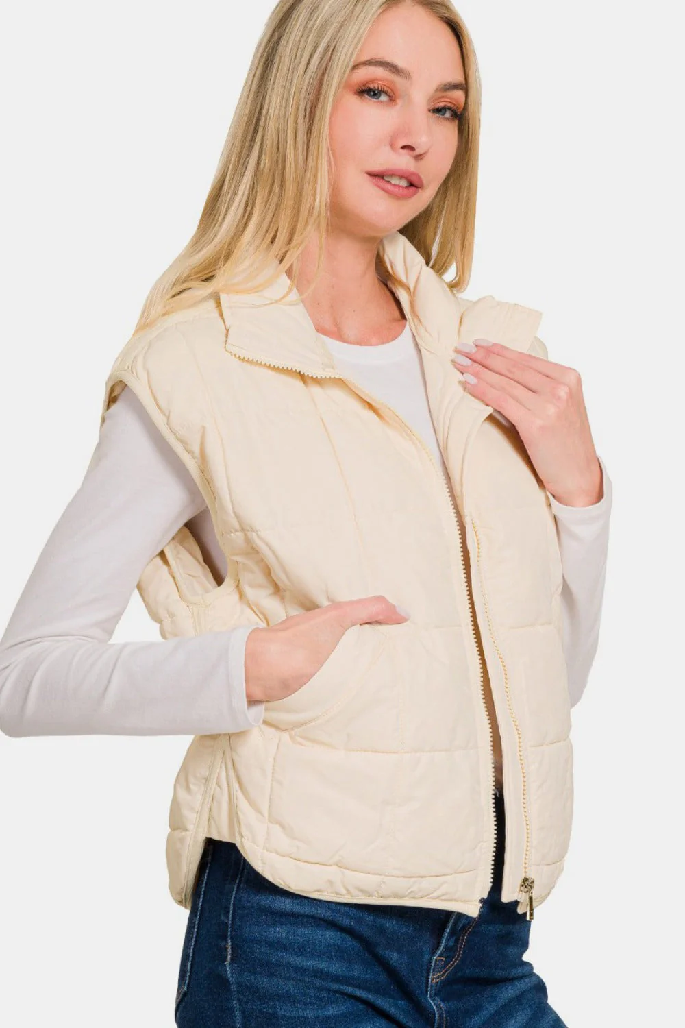 Catarina | Cropped puffer vest with zip and pockets - Image 2