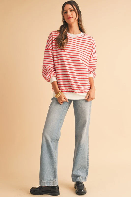 Cecilia | Loose sweatshirt with low shoulders and a crew neck - Image 6
