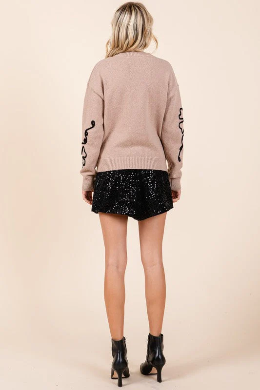 Cecilia | Plus knitted sweater with floral embroidery - Image 12