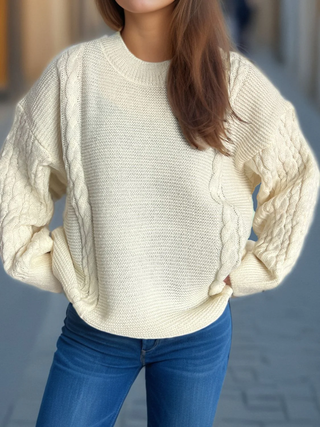 Celeste | Long-sleeved cable-knit sweater with a crew neck - Image 2
