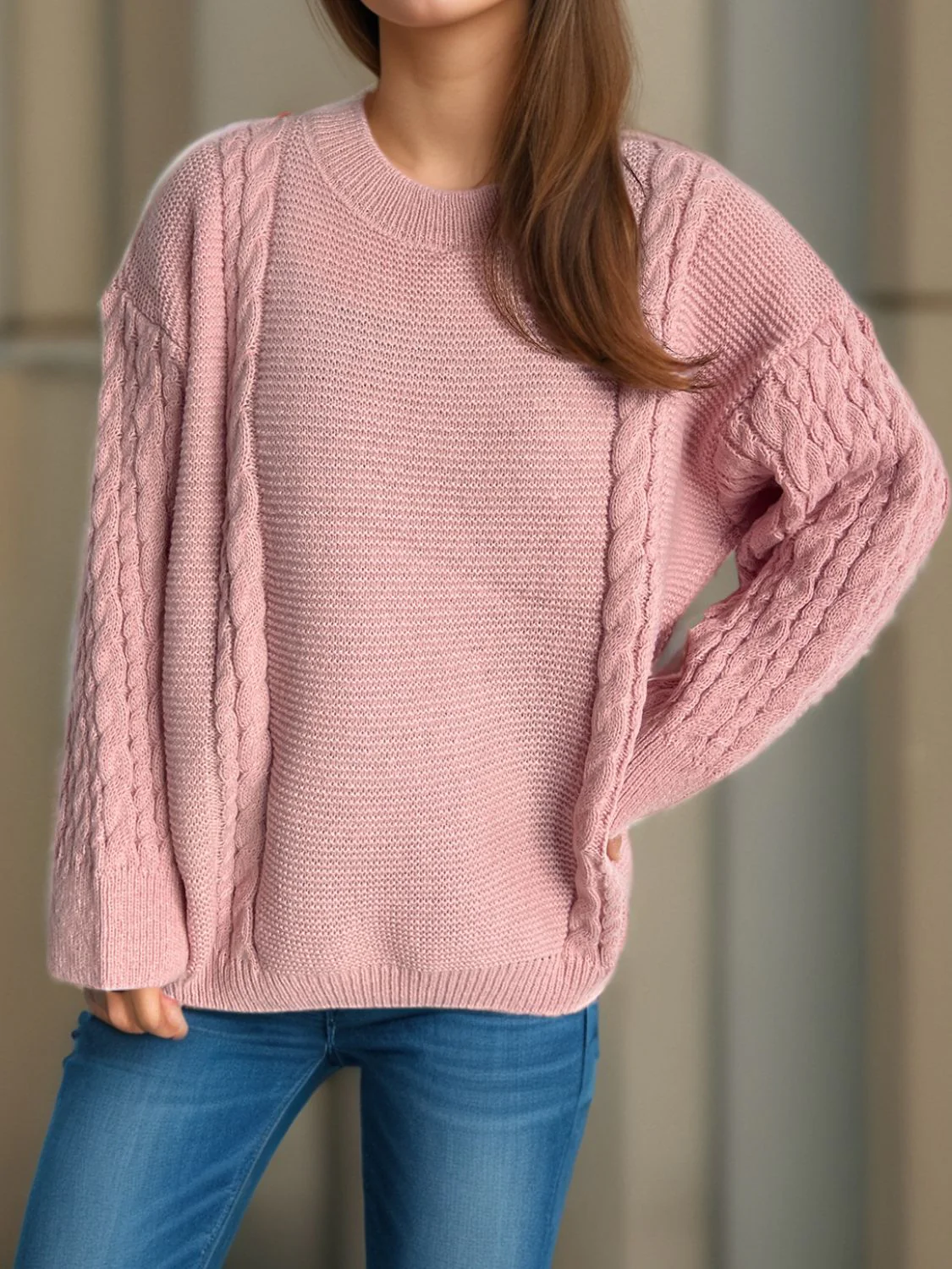 Celeste | Long-sleeved cable-knit sweater with a crew neck - Image 5