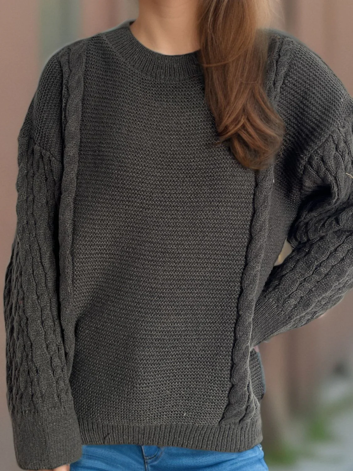 Celeste | Long-sleeved cable-knit sweater with a crew neck - Image 9