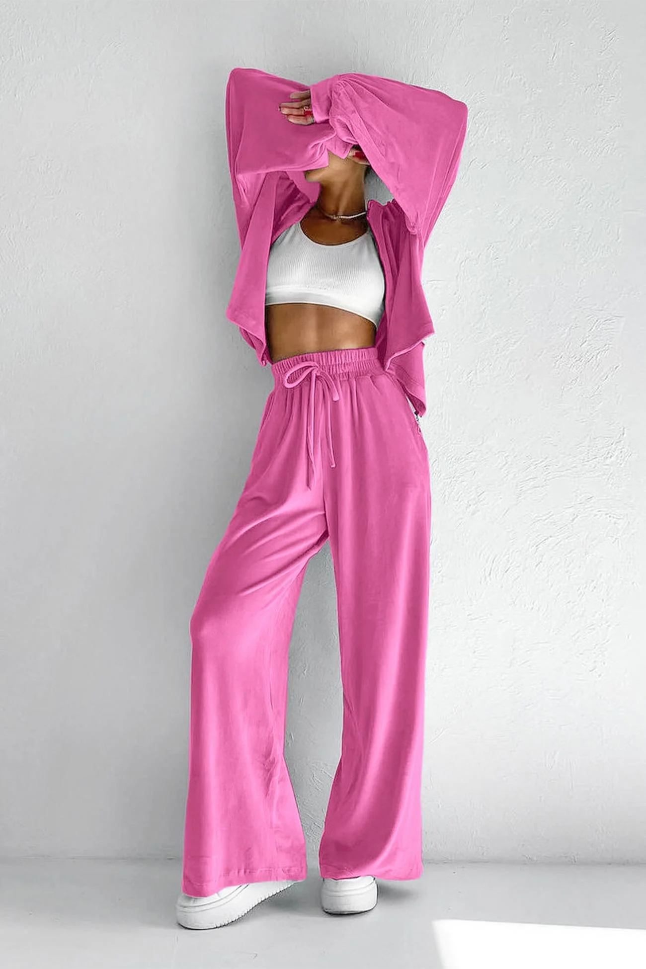 Celia | Two-piece velvet set with hood and zip pocket - Image 2