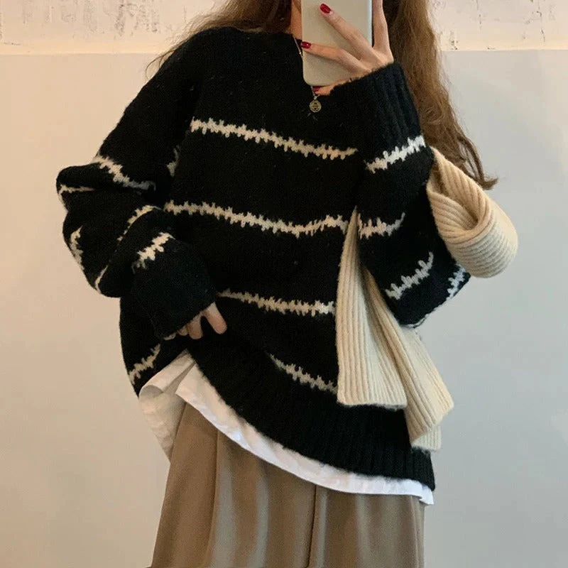 Celine | Women's long-sleeved sweater with a striped print - Image 2