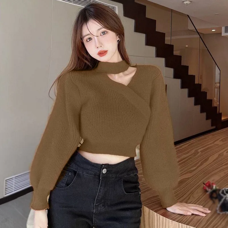 Charlotte | Women's Dewey V-neck sweater - Image 5
