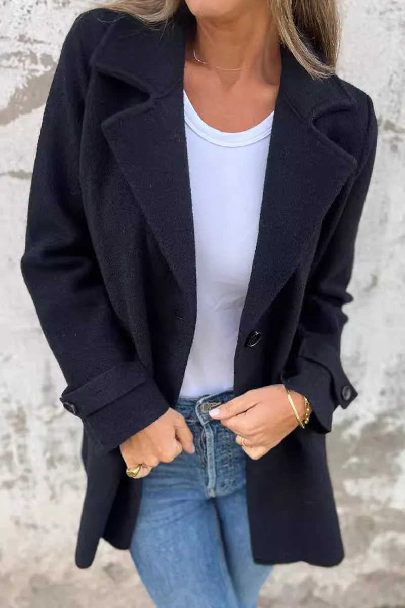 Christiane | Casual everyday outerwear with buttons and a large reversible collar - Image 3
