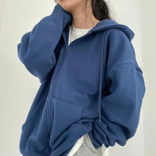 Cinthia | Effortless and trendy winter hoodie - Image 6