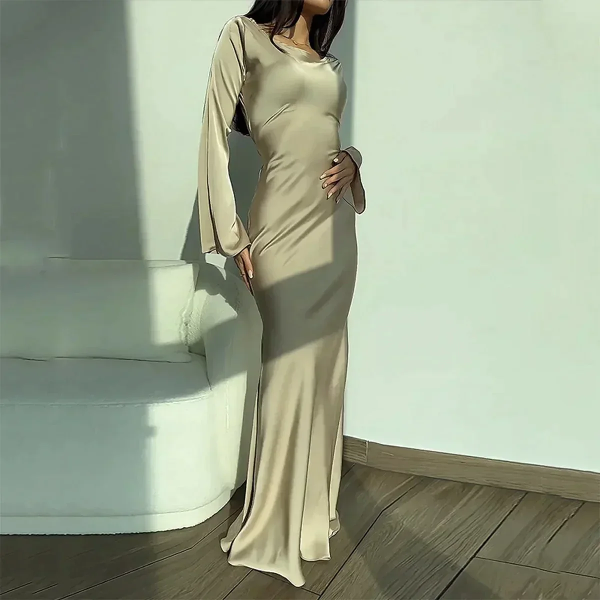 Clara® | Elegant Dress With Long Sleeves - Image 2