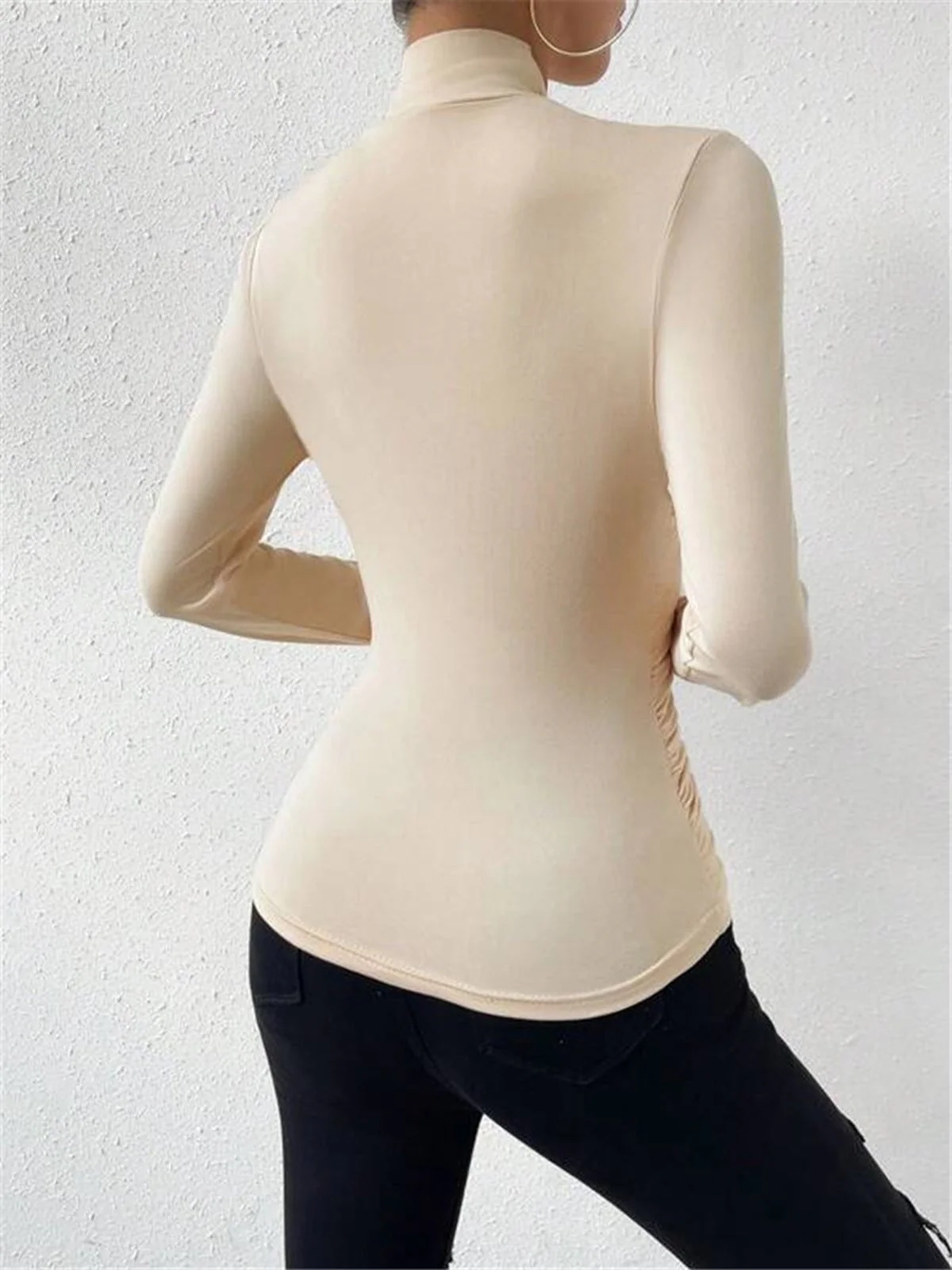 Clara® | High-Quality Pleated T-Shirt With A Cross Collar - Image 3