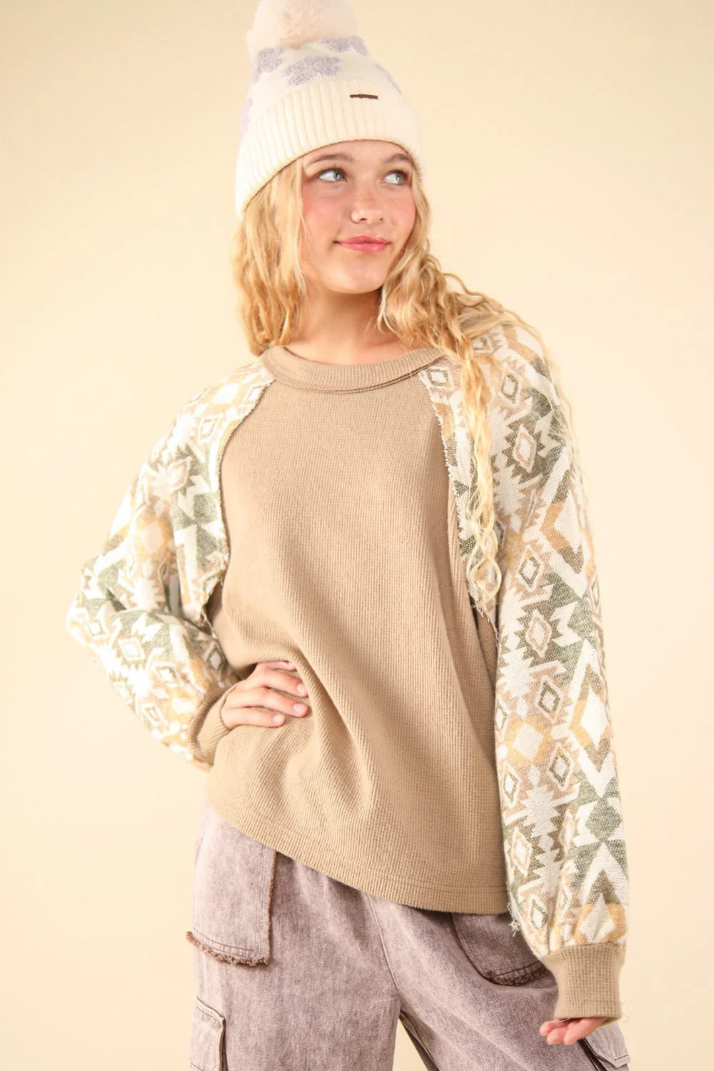 Clara | Printed long-sleeved knitted top with a crew neck - Image 4