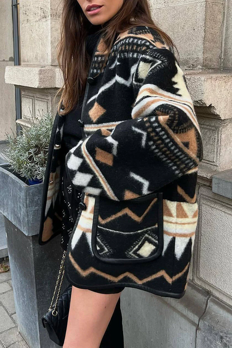 Claudia | Effortless and trendy winter garment