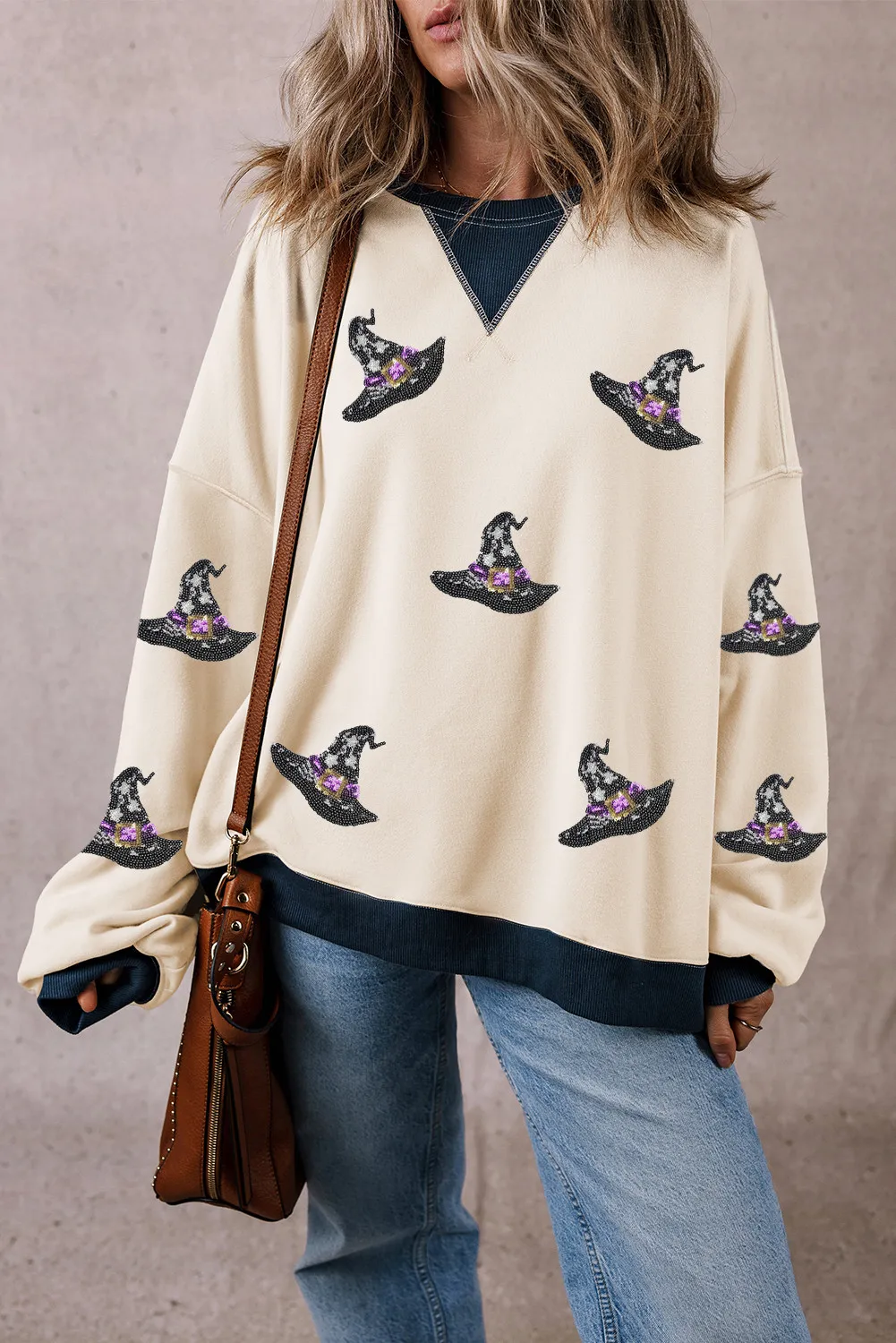 Claudia | Long-sleeved sweatshirt with sequin hat print - Image 4