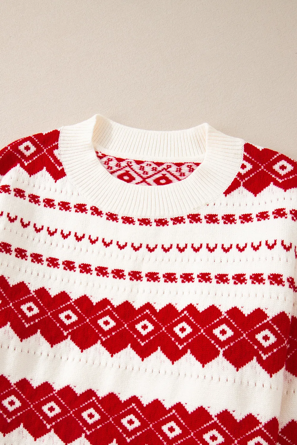 Claudia | Pullover with a geometric crew neck and dropped shoulders - Image 4
