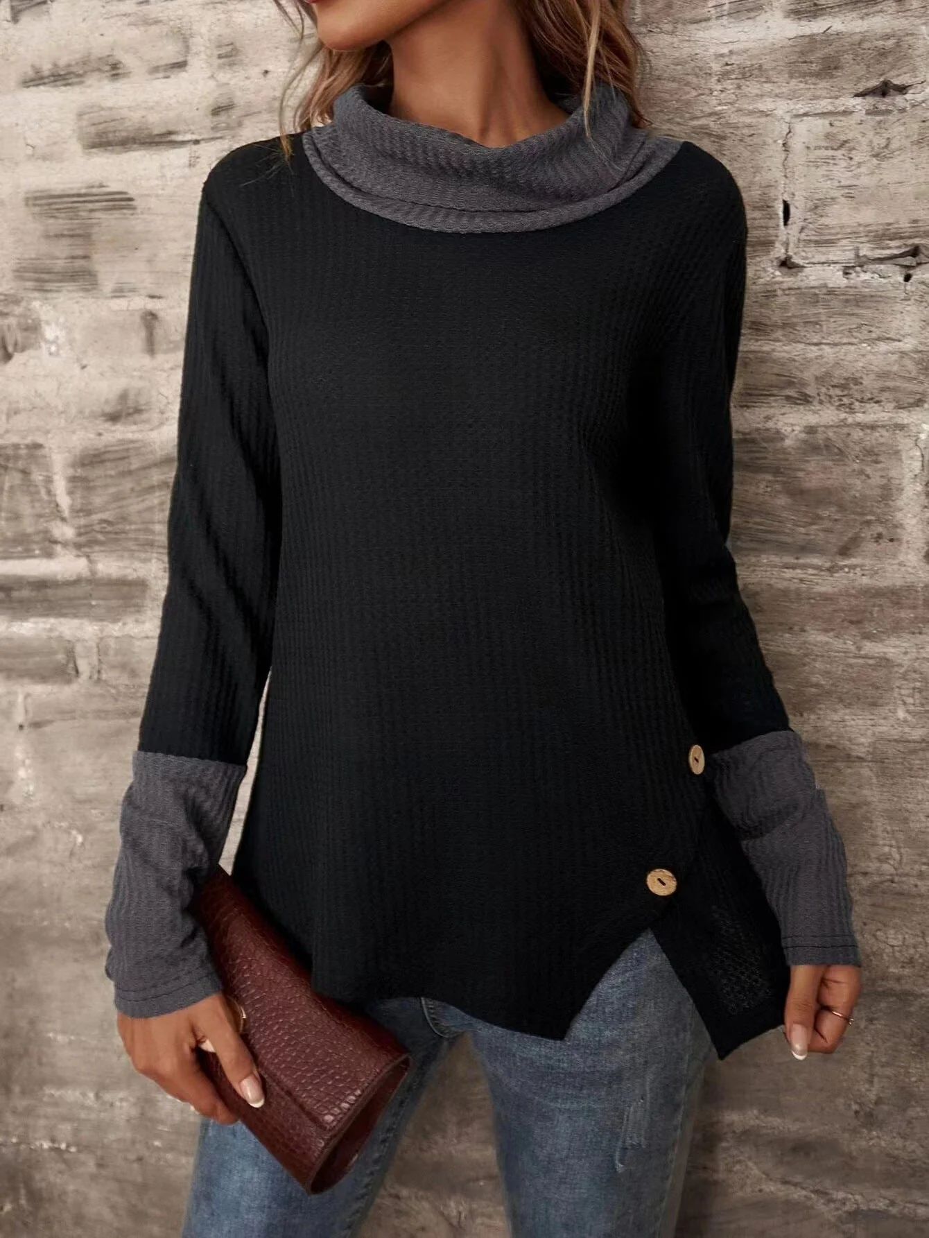 Claudia | Stylish and elegant winter garment