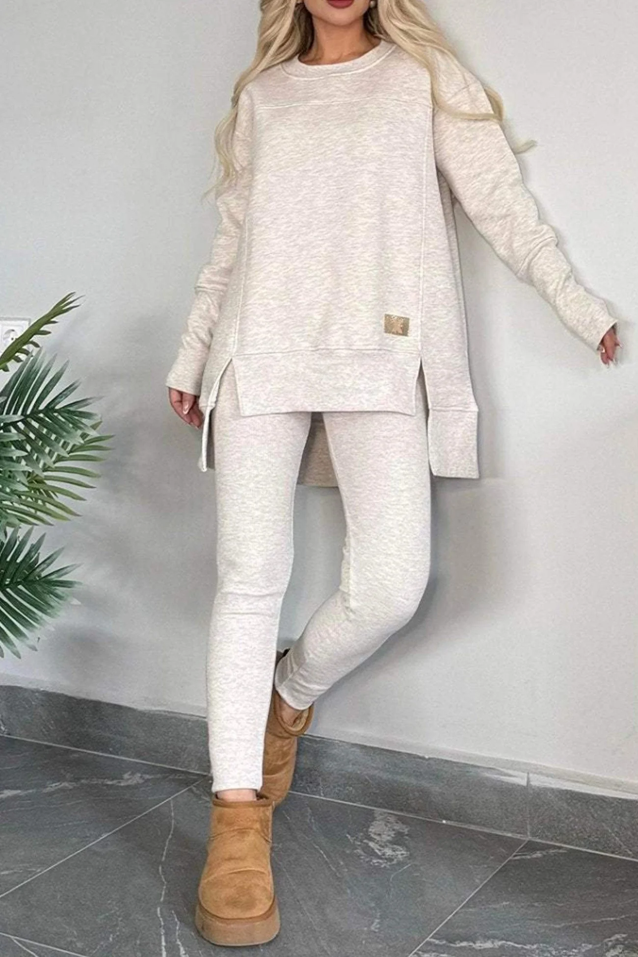 Claudia | Sweatshirt and skinny pants set with a slit and a high low hem - Image 2