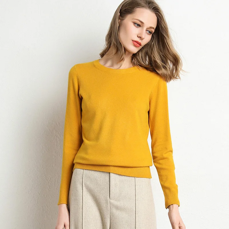 Claudine | Pullover with a slit neckline - Image 12