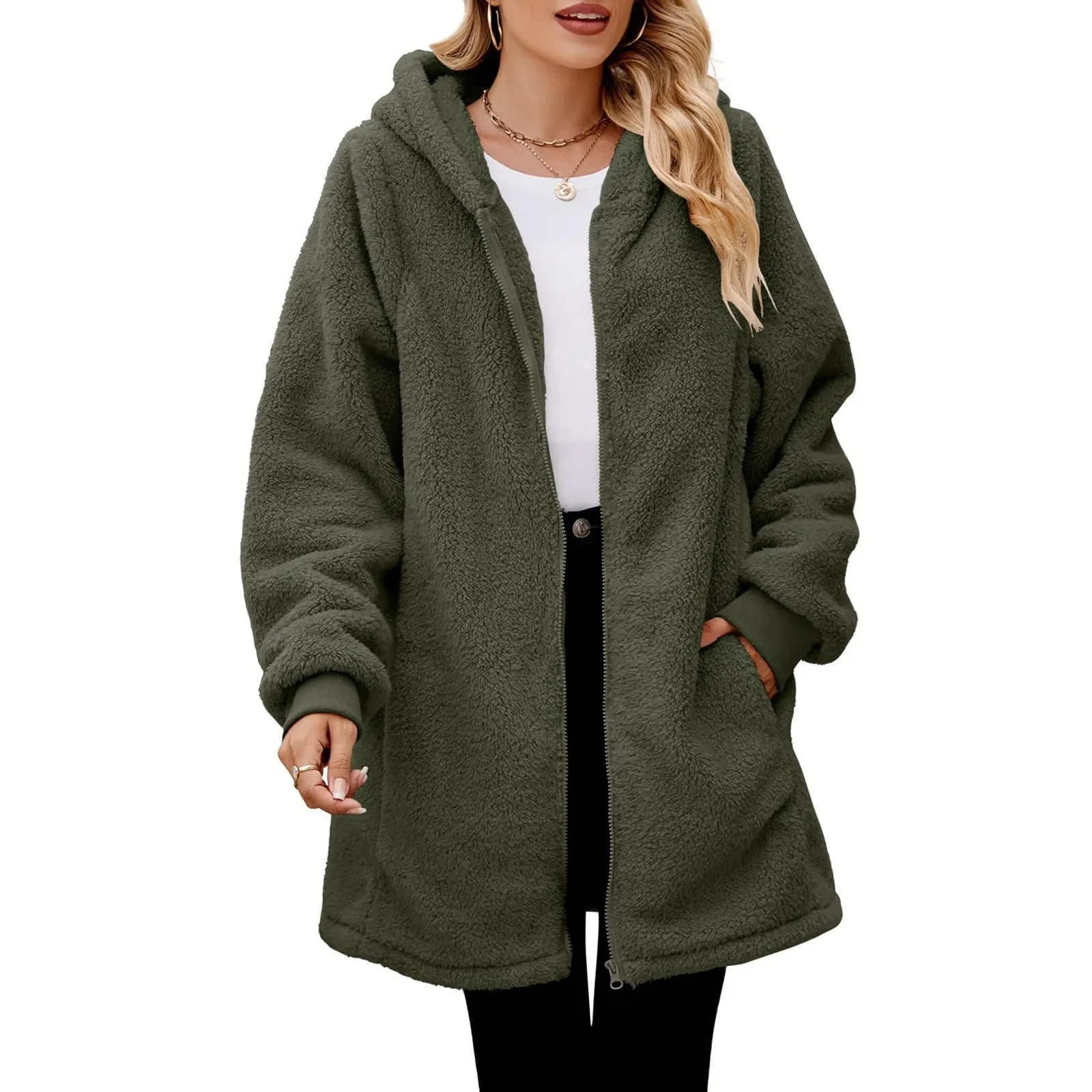 Concepcion | Modern and fashionable winter clothing item - Image 9