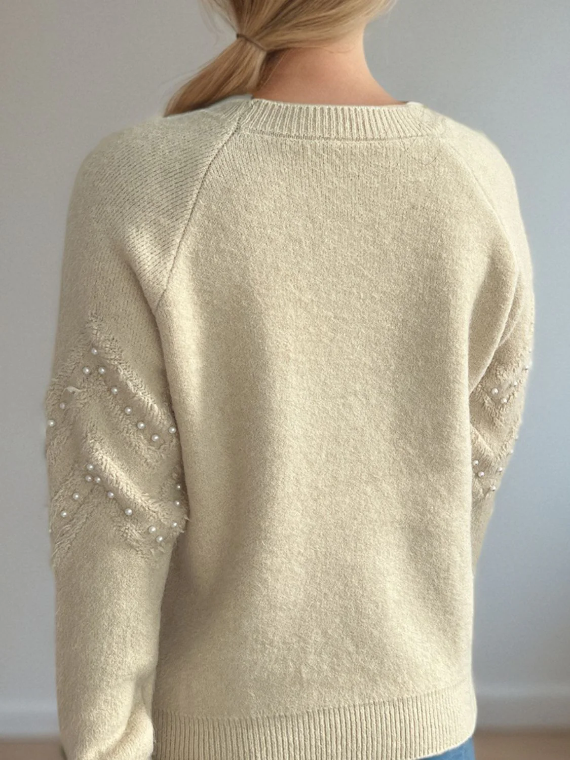Concepcion | Round neck sweater with raglan sleeves and pearl trim - Image 29
