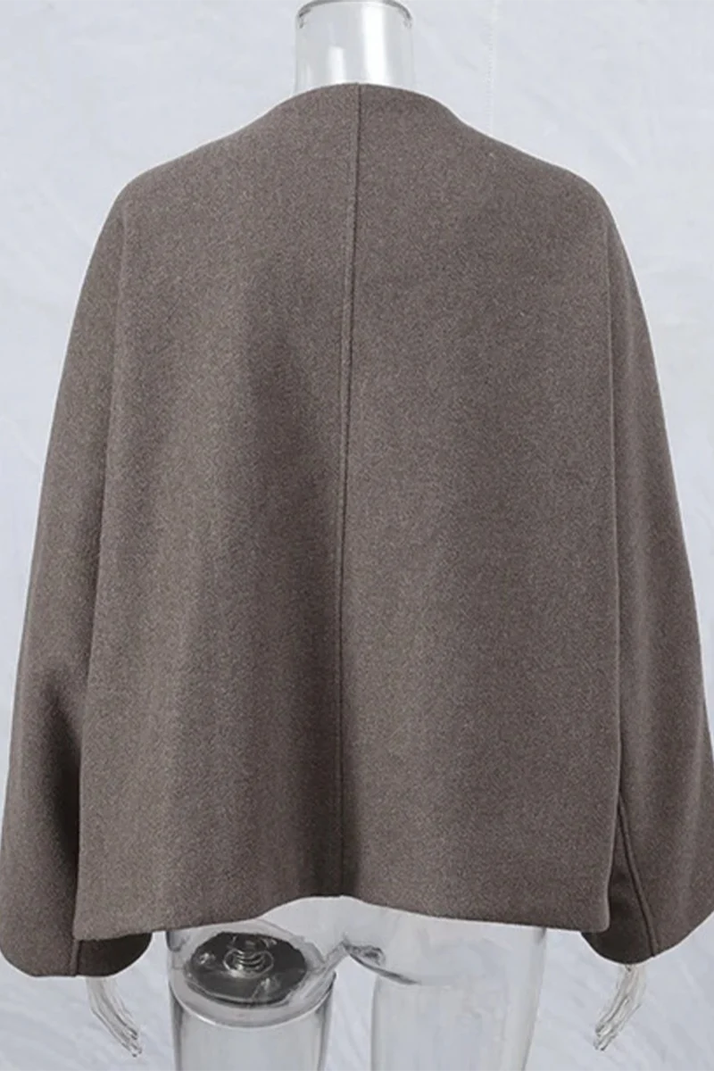 Dafne | Casual everyday outerwear with solid color buttons and chunky V-neck - Image 6