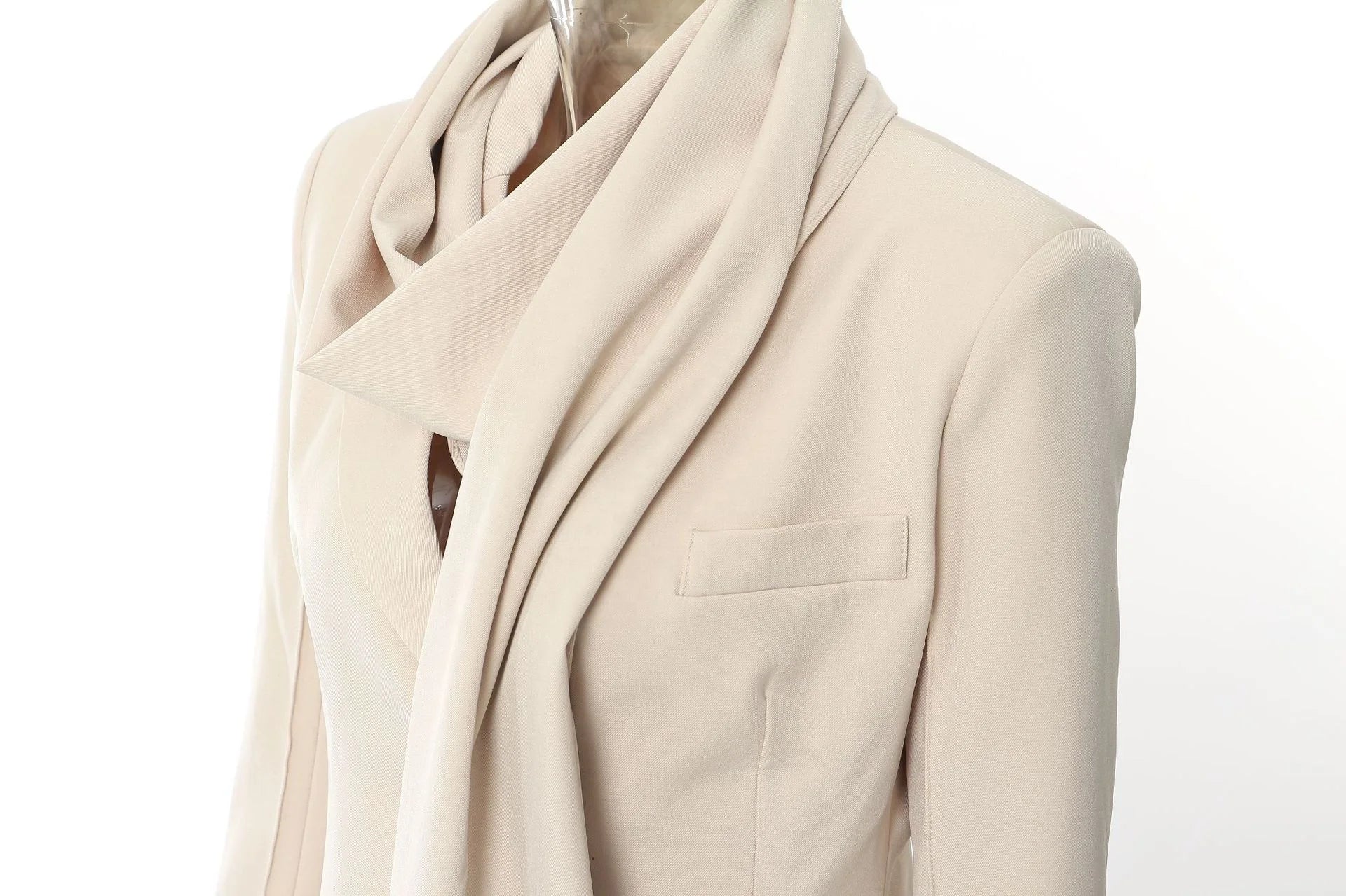 Dafne | Fashionable and effortless winter garment - Image 6
