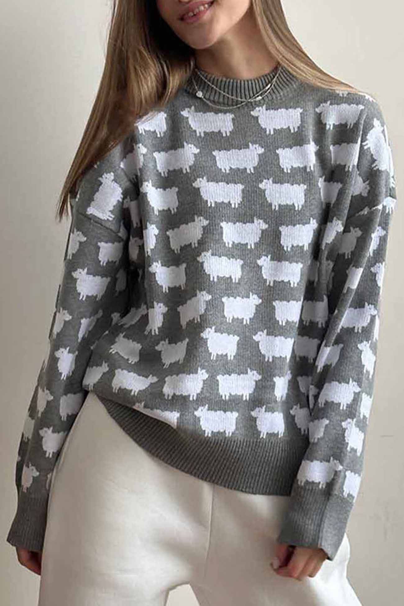 Dagmar | Long-sleeved sweater with a crew neck and a sheep pattern - Image 10