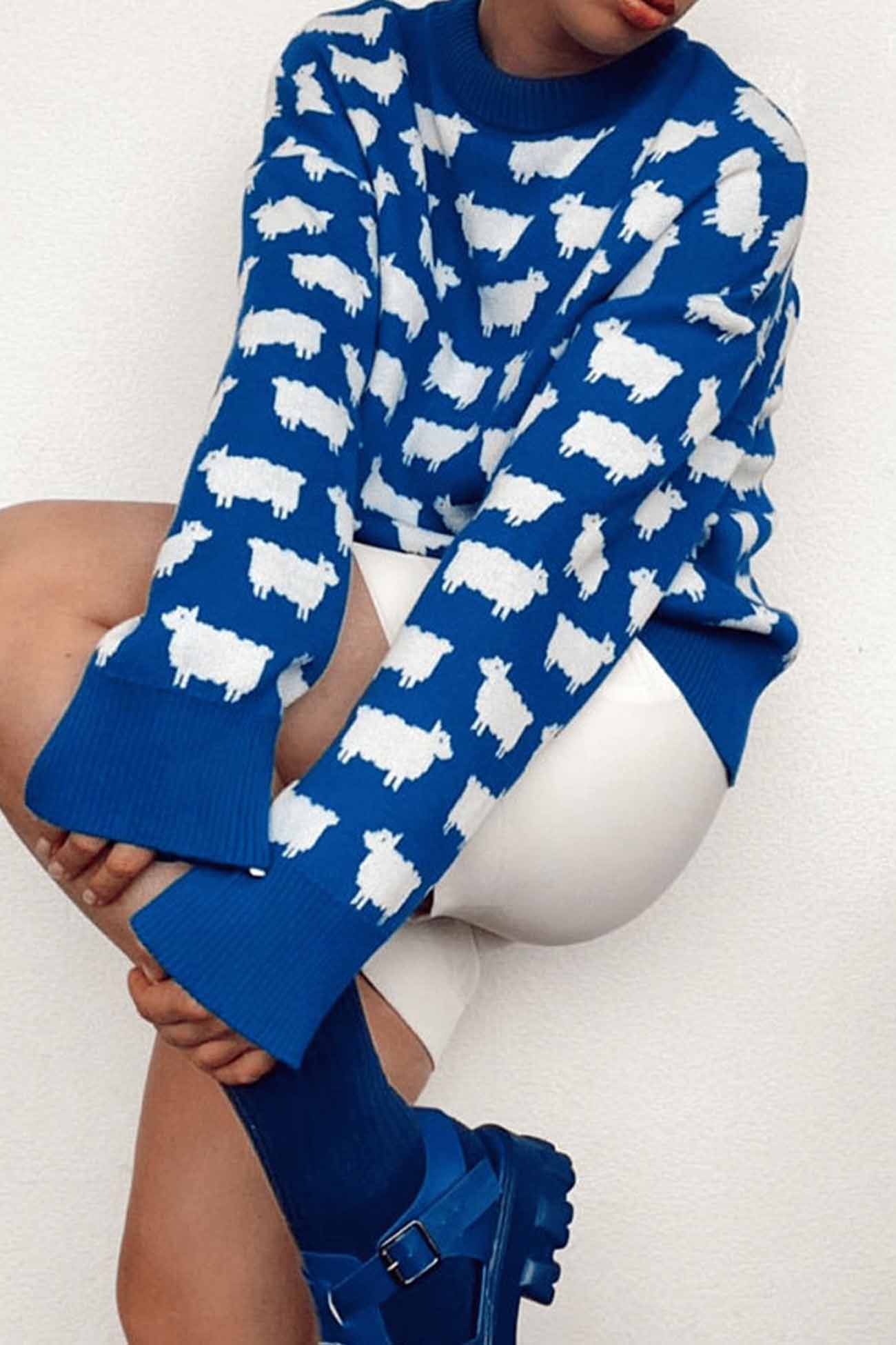 Dagmar | Long-sleeved sweater with a crew neck and a sheep pattern - Image 8