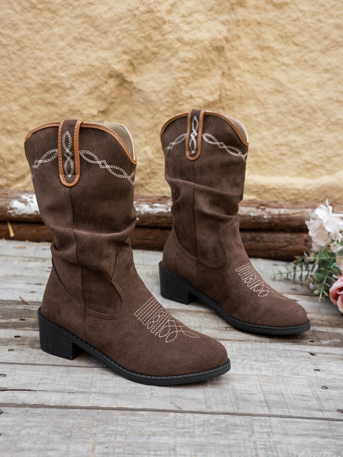 Dagny | Embroidered pointed toe boots with block heel - Image 8
