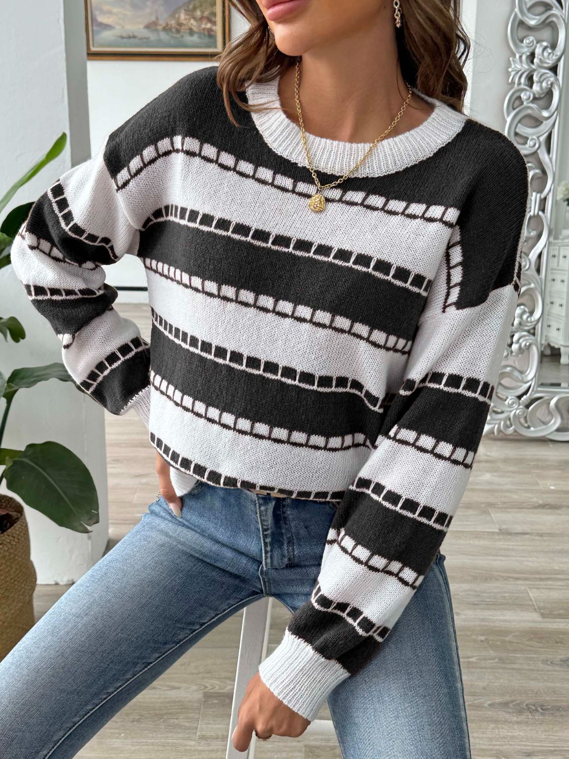 Dagny | Striped long-sleeved sweater with a crew neck - Image 7