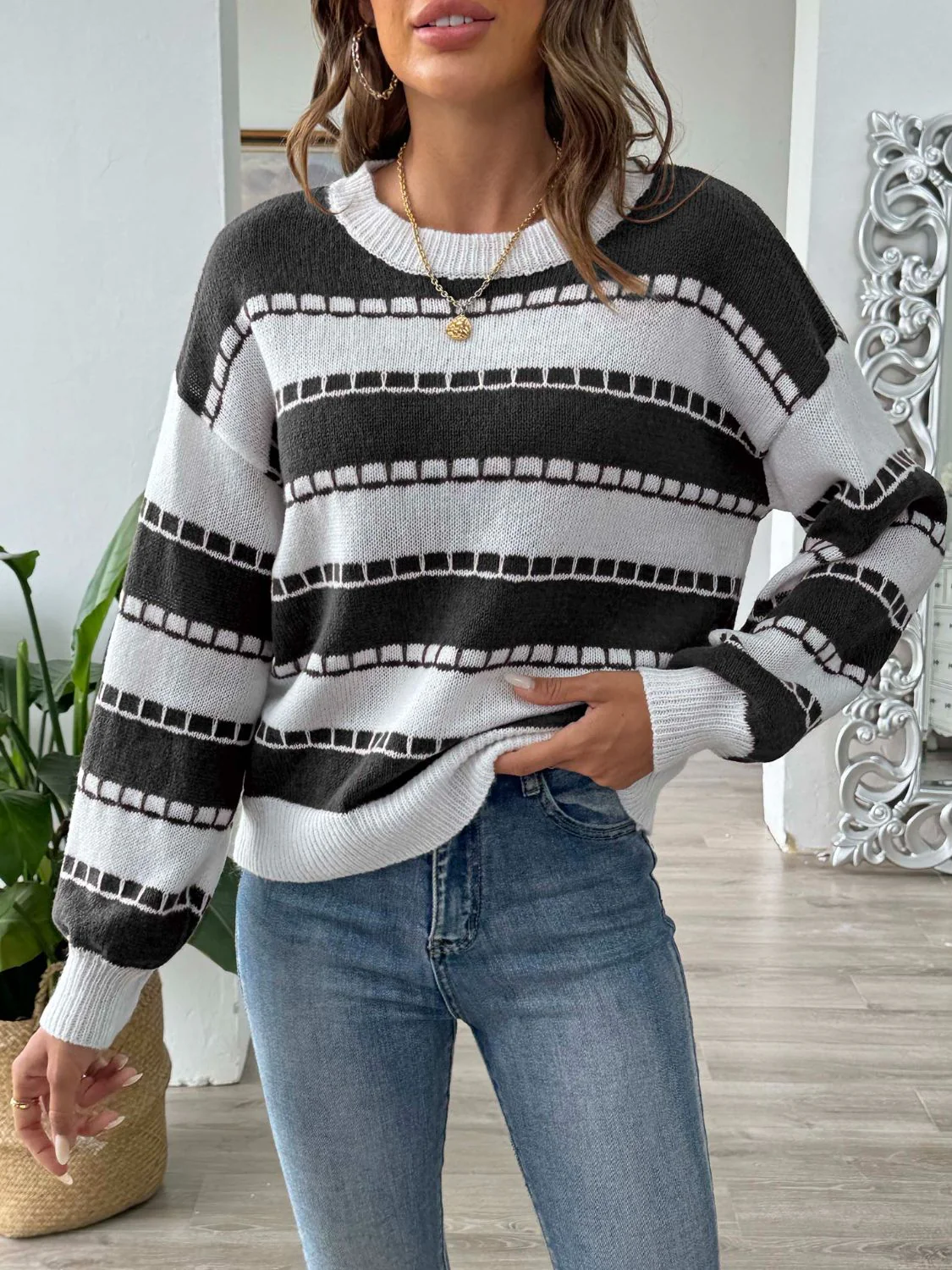 Dagny | Striped long-sleeved sweater with a crew neck - Image 8