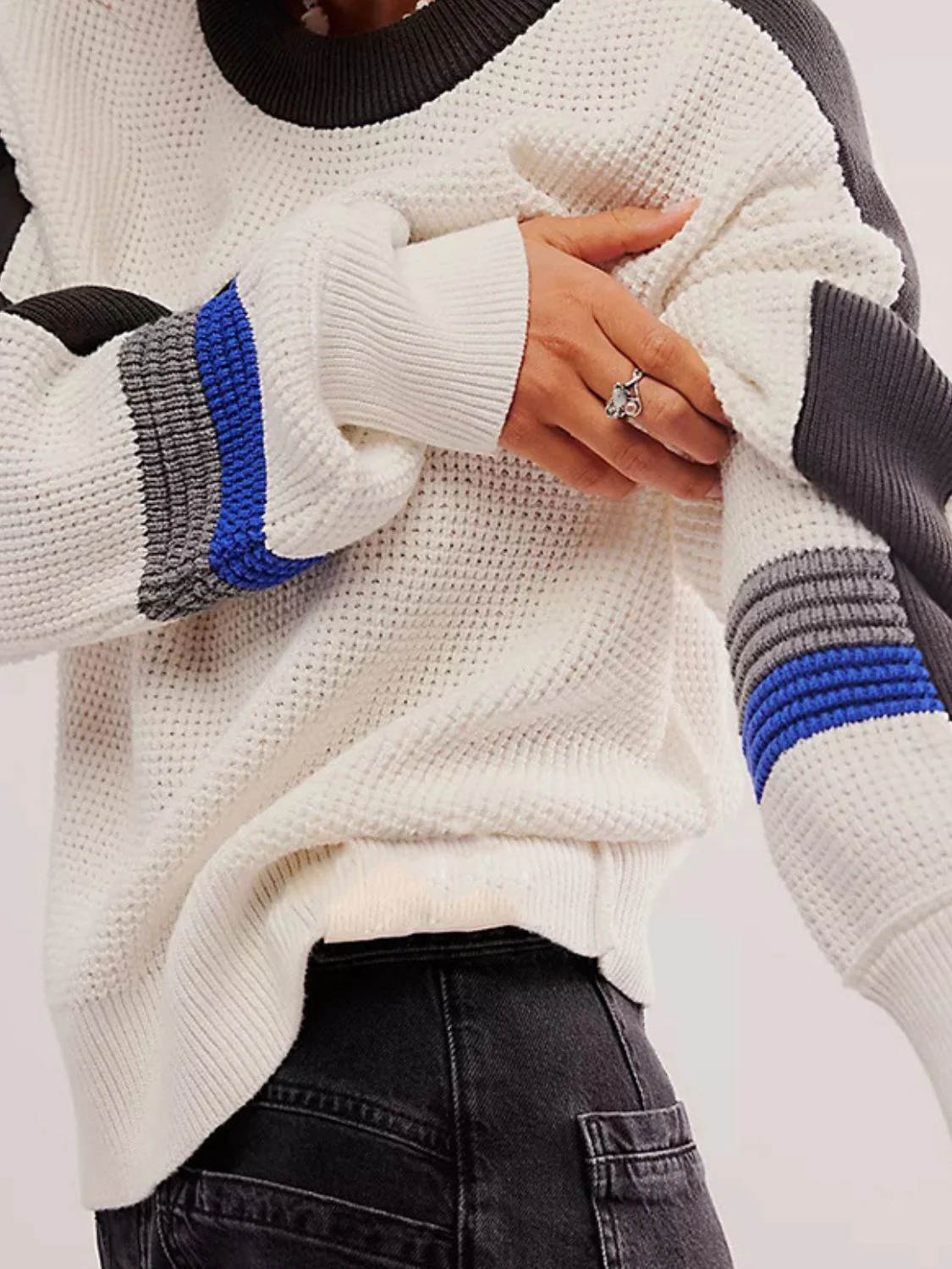 Danna | Waffle knit contrast crew neck sweater - Image 2