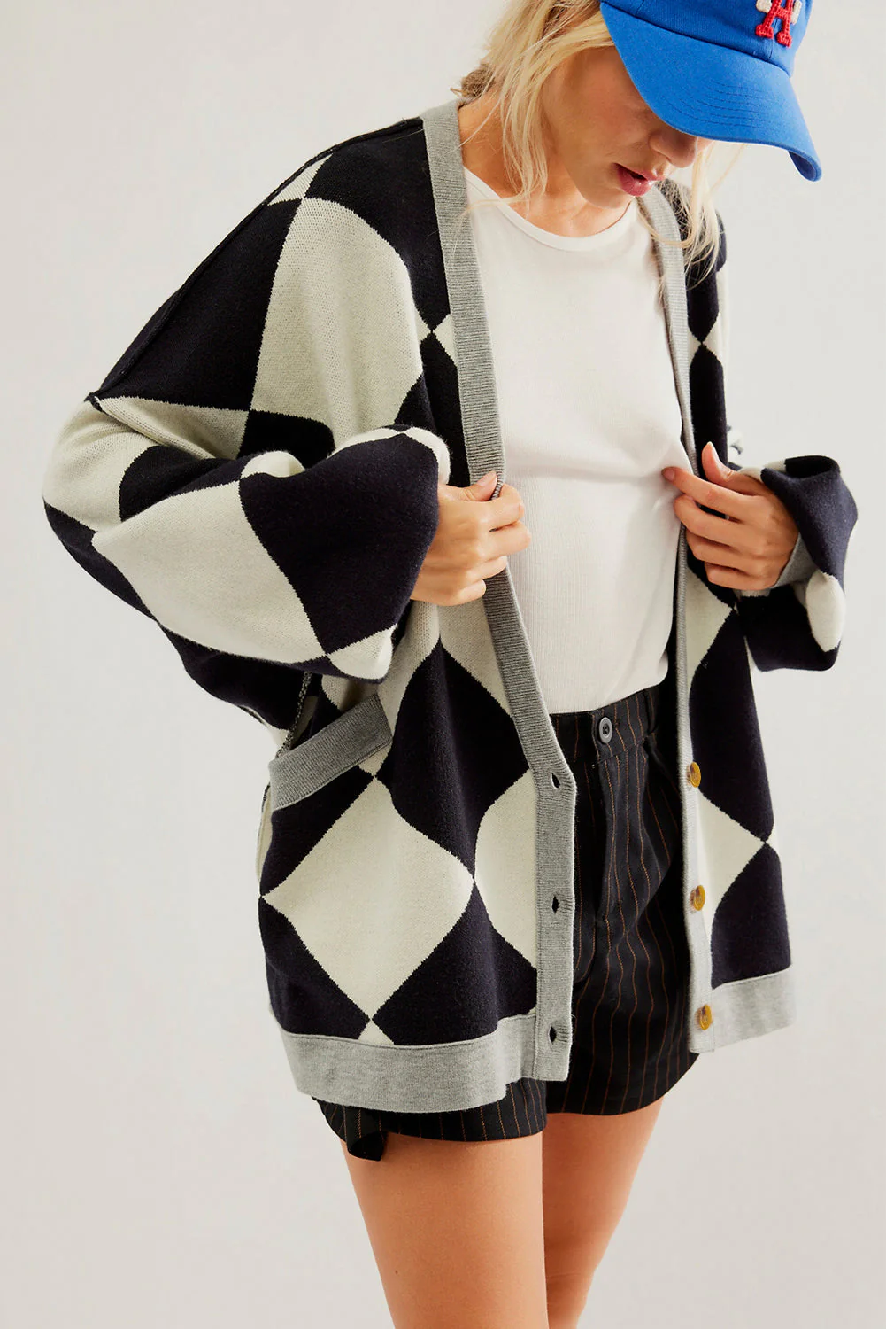 Danna | Casual and fashionable winter cardigan - Image 4