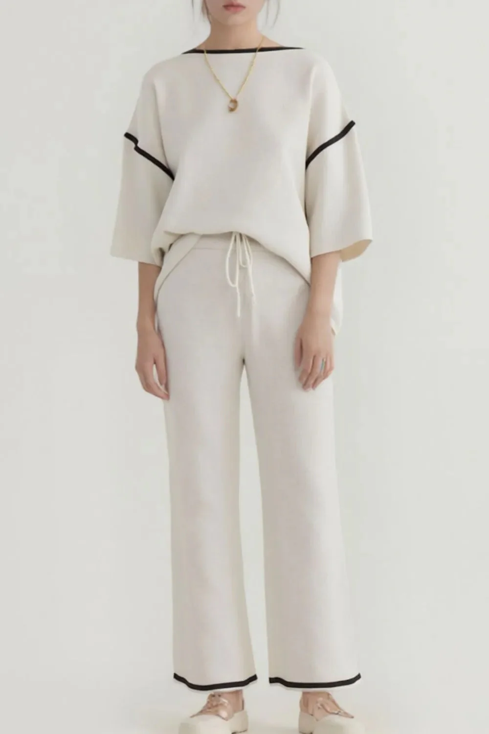 Daria® | Casual Set Of Oversized T-Shirt And Pants - Image 3