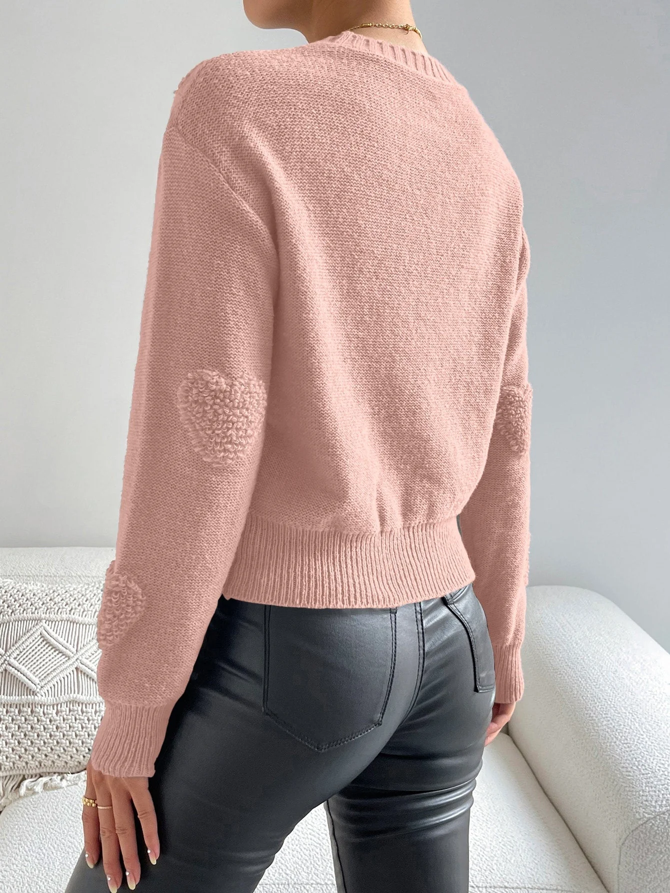 Denise | Fashionable and minimalist winter sweater - Image 10